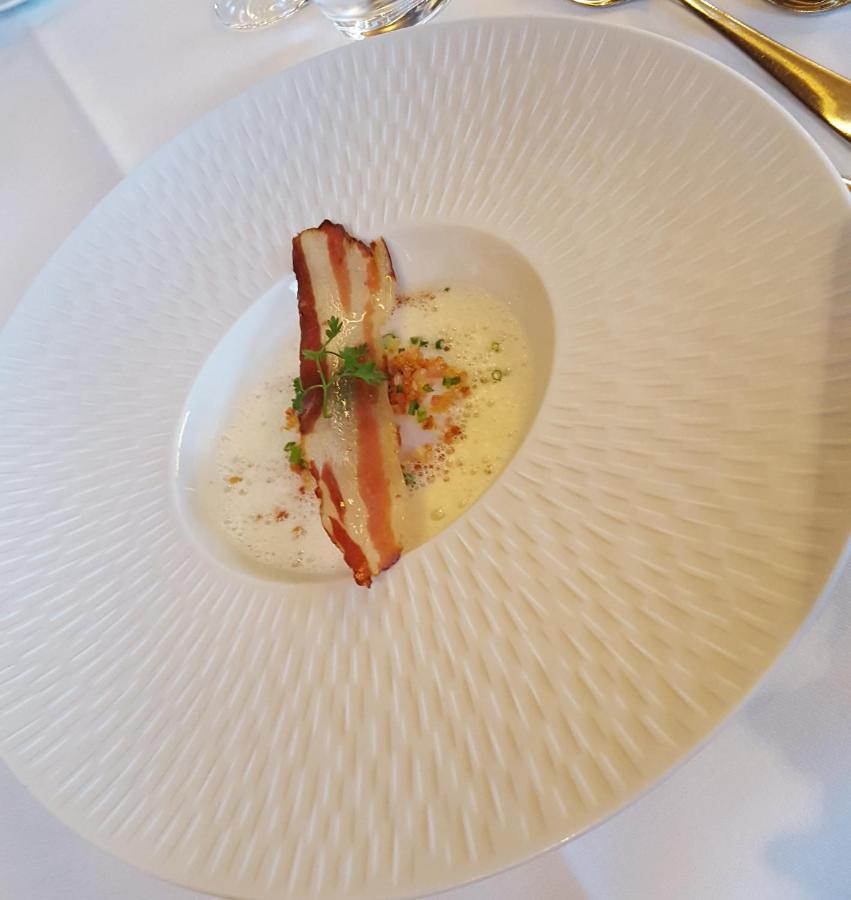 Hotel-Restaurant Du Cerf Sonceboz-Sombeval Екстериор снимка